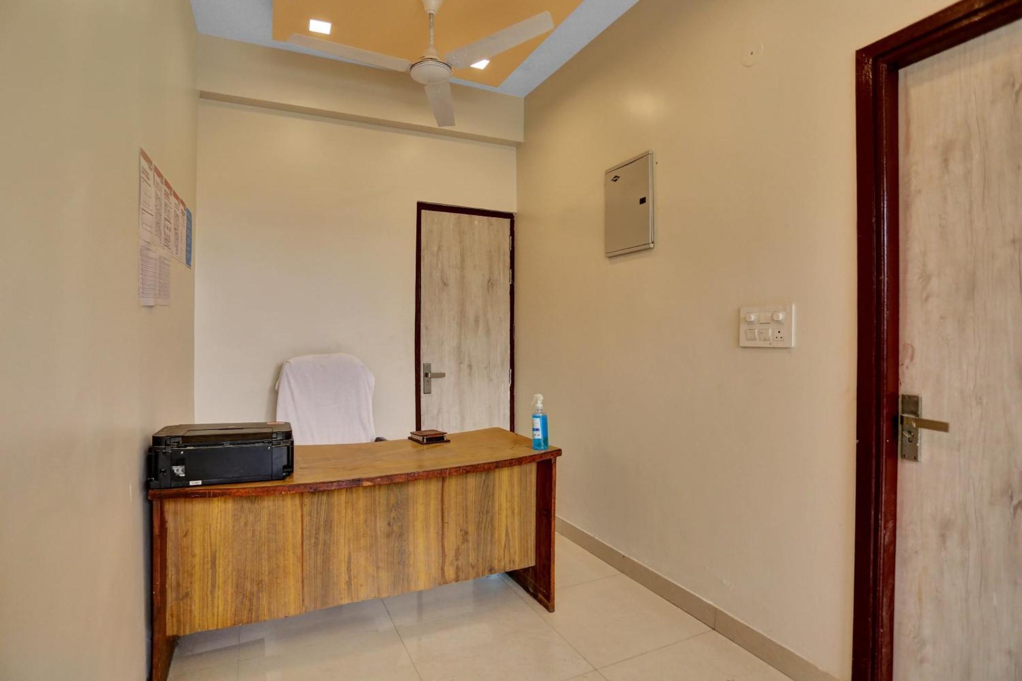 Hotel O Expo View Near Pvr Ansal Plaza Greater Noida Bagian luar foto