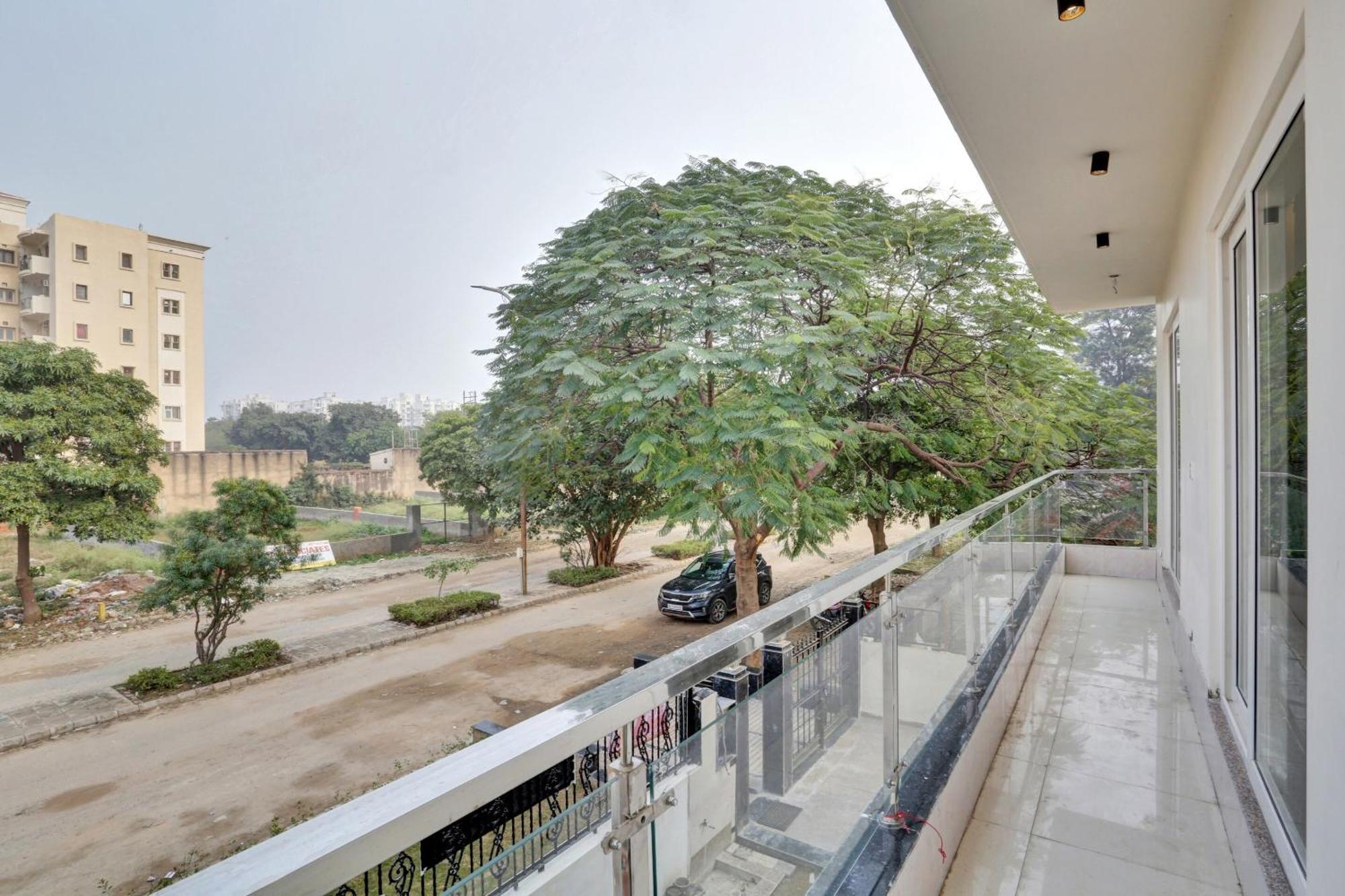 Hotel O Expo View Near Pvr Ansal Plaza Greater Noida Bagian luar foto